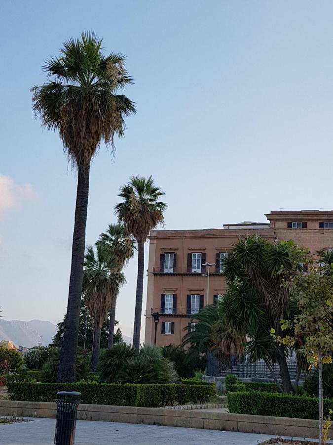 Casa Vacanze Villa D'Orleans Palerme Extérieur photo